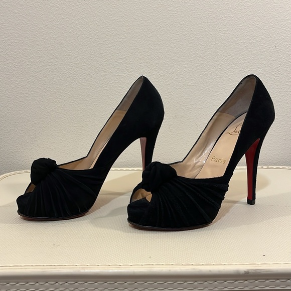 Christian Louboutin Greissimo Suede Pumps - Picture 4 of 12